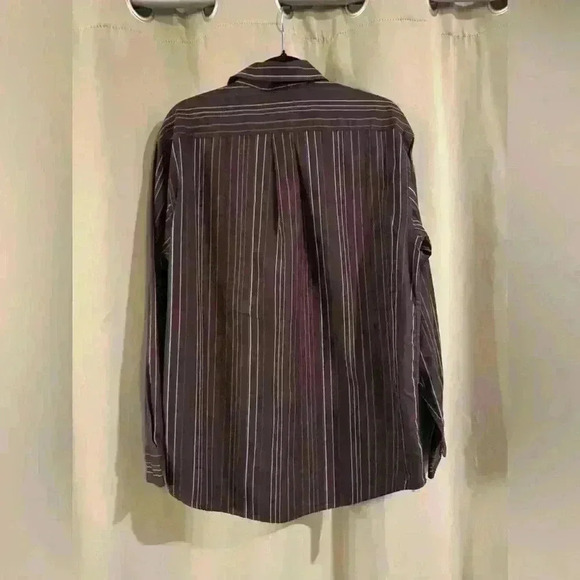 Men’s Purple Roundtree & Yorke Button Down - Picture 2 of 5